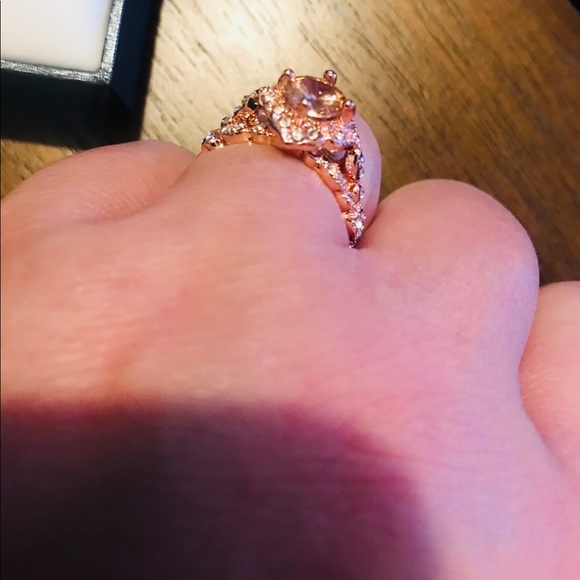 COPY - WEDDING RING SET. - Picture 6 of 8